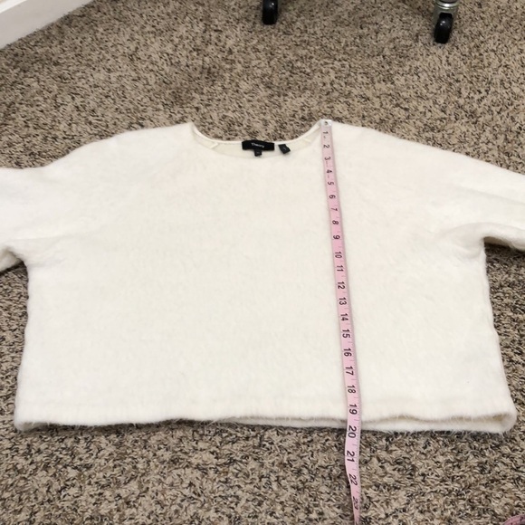 Theory Fuzzy Sweater Size Medium White Virgin Wool Blend Pullover - Picture 9 of 10